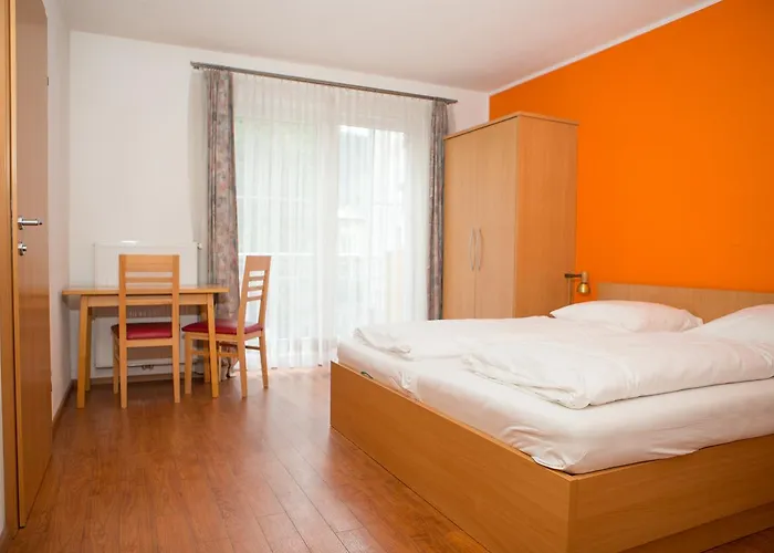 Yoho - International Youth Hostel